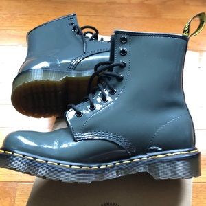 Dr Martens 1460 Women’s Combat Boot